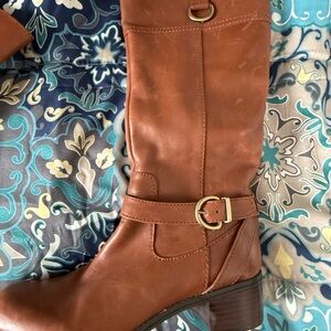 Bandolino Tan Leather Heeled Boots